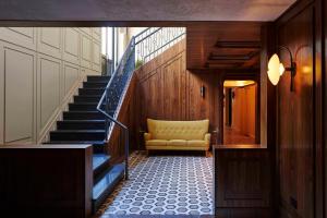 Uma área de estar em Walker Hotel Tribeca