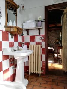 Koupelna v ubytování Posada de Pedreña