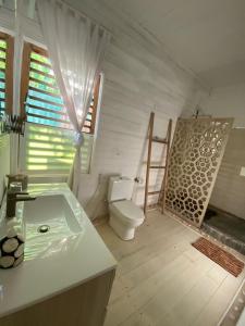 Vannituba majutusasutuses Samura Maldives Guest House Thulusdhoo