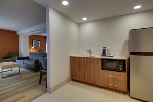 Gallery image of Holiday Inn Express Voorhees/ Mt. Laurel, an IHG Hotel in Voorhees