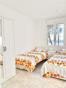 Gallery image of Appartement devant la plage in Roses