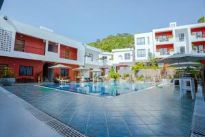 Bazén v ubytování CALAO Kep Residence Hotel nebo v jeho okolí
