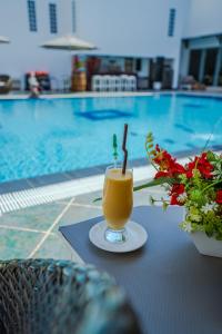 Bazén v ubytování CALAO Kep Residence Hotel nebo v jeho okolí