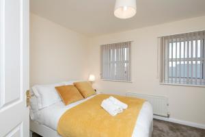 Voodi või voodid majutusasutuse Birmingham Solihull Coventry NEC Long & Short Stay Contractors HS2 BHX Sleeps 3 persons 2 Bedrooms 2 Bathroom Apartment Dedicated Parking Close to NEC City Centre International Airport & Train Station Business Travellers toas