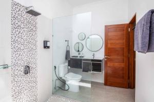 Ein Badezimmer in der Unterkunft Villa Voyage 5
