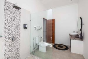 Ein Badezimmer in der Unterkunft Villa Voyage 5