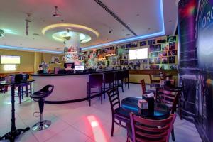 O lounge ou bar de Donatello Hotel