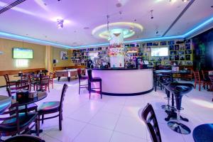 O lounge ou bar de Donatello Hotel