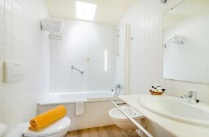 Koupelna v ubytování Hotel Ancora