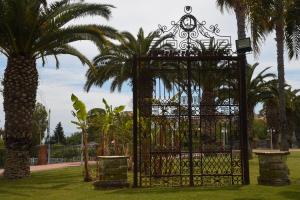 A garden outside Orizzonte Acireale Hotel