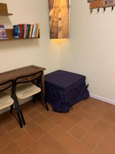 A seating area at Ca' di Leo, Private Terrace in Historical Center