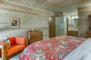 מיטה או מיטות בחדר ב-Bracken Lane Golf Retreat (GH 86)