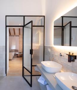 Koupelna v ubytování Hotel Serawa Alicante