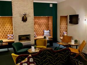 Część wypoczynkowa w obiekcie Hotel Villa Carlton - Adults Only