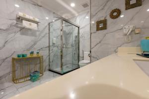 Vannituba majutusasutuses Remaj Hotel