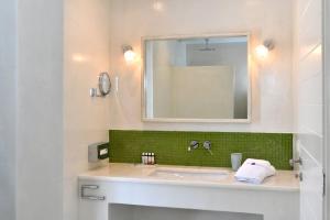 Ένα μπάνιο στο Blue Amaryllis Villas +20 φωτογραφίες
