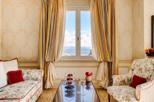 Hôtel Métropole Monte-Carloにあるシーティングエリア
