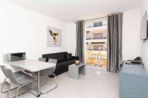 Zdjęcie z galerii obiektu Palais Miramar Croisette 1 bedroom w Cannes