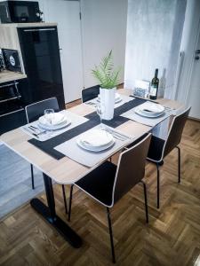 Billede fra billedgalleriet på Raw Industrial City Apartment i Subotica