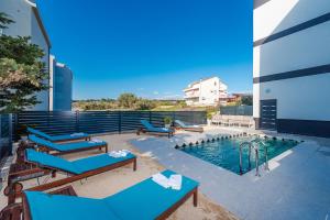 Bazén v ubytování Villa Isola apartments nebo v jeho okolí