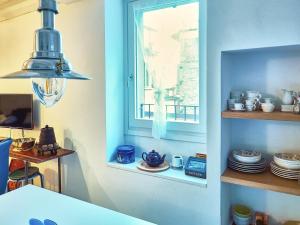 A kitchen or kitchenette at Lady of the Lake