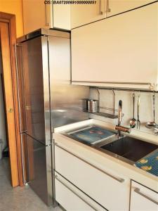 A kitchen or kitchenette at La Bomboniera