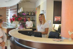 Gæster der bor på Hotel Internazionale + 84 billeder