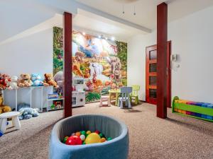 Dětský klub v ubytování Hotel Skalite Spa & Wellness