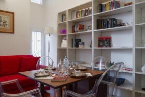 Imagem da galeria de Cozy Family Apartment in Castelletto em Génova