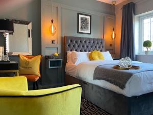 Postel nebo postele na pokoji v ubytování Phoenix Hotel Liverpool