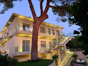 Gallery image of S'O Suites Tropea in Tropea