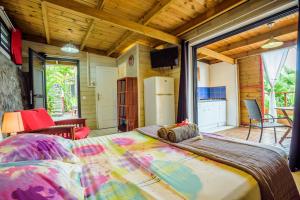 Postel nebo postele na pokoji v ubytování Ré Océan + 37 fotografií