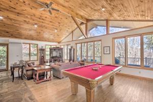 Gallery image of Smoky Mountain Escape with Large Deck and Game Room! in Waynesville