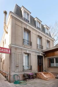Gallery image of Cameleon Paris Guesthouse in Pantin