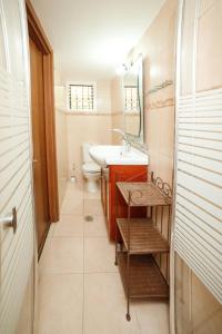 Ένα μπάνιο στο Cozy Studio "De Shalit"