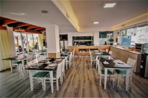 Restaurace v ubytování Hotel Raxa