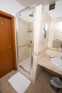 Kopalnica v nastanitvi Dóm Hotel