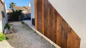 Фотография из галереи Ca n'Alorda Holiday Home Cala Llombards piscina, wifi, seguridad y relax в городе Сантаньи