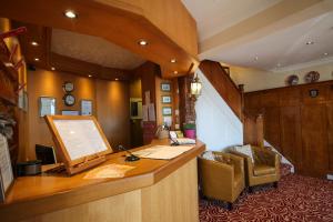The lobby or reception area at The Seacliffe - Whitby 