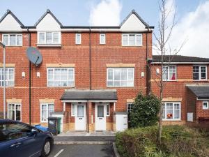 Gallery image of My-Places Abbotsfield Court Townhouse 4 in Manchester