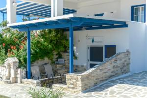 Gallery image of Crystal Naxos 1 Studios at Mikri Vigla in Mikri Vigla +135 photos