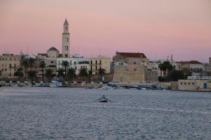 Gallery image of "ULTIMA" love boat in Bari