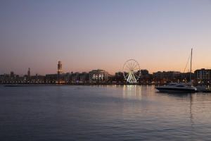 Gallery image of "ULTIMA" love boat in Bari