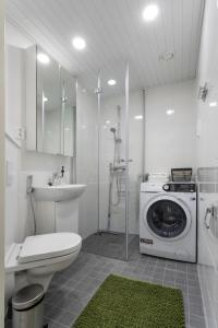 Ванная комната в Tuomas´ luxurious suites, Hilla