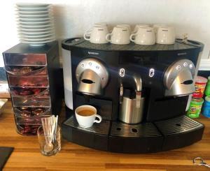 Comodidades para chá e café em The Fossil Tree Hotel