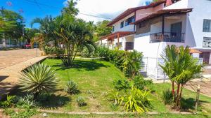 Um jardim em Pousada Residenzial Cariocare
