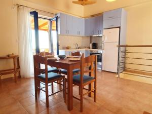 Cucina o angolo cottura di Stoupa Lefktro 10