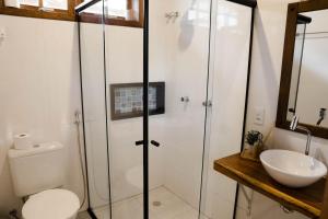 A bathroom at Vila Gaia Guest House