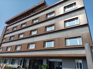 an external view of the front of a building at The Hotel Celebration in Balāngīr