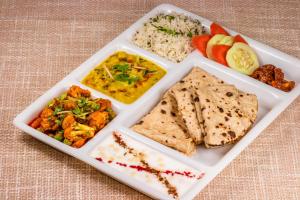 Eten bij of ergens in de buurt van het hotel

